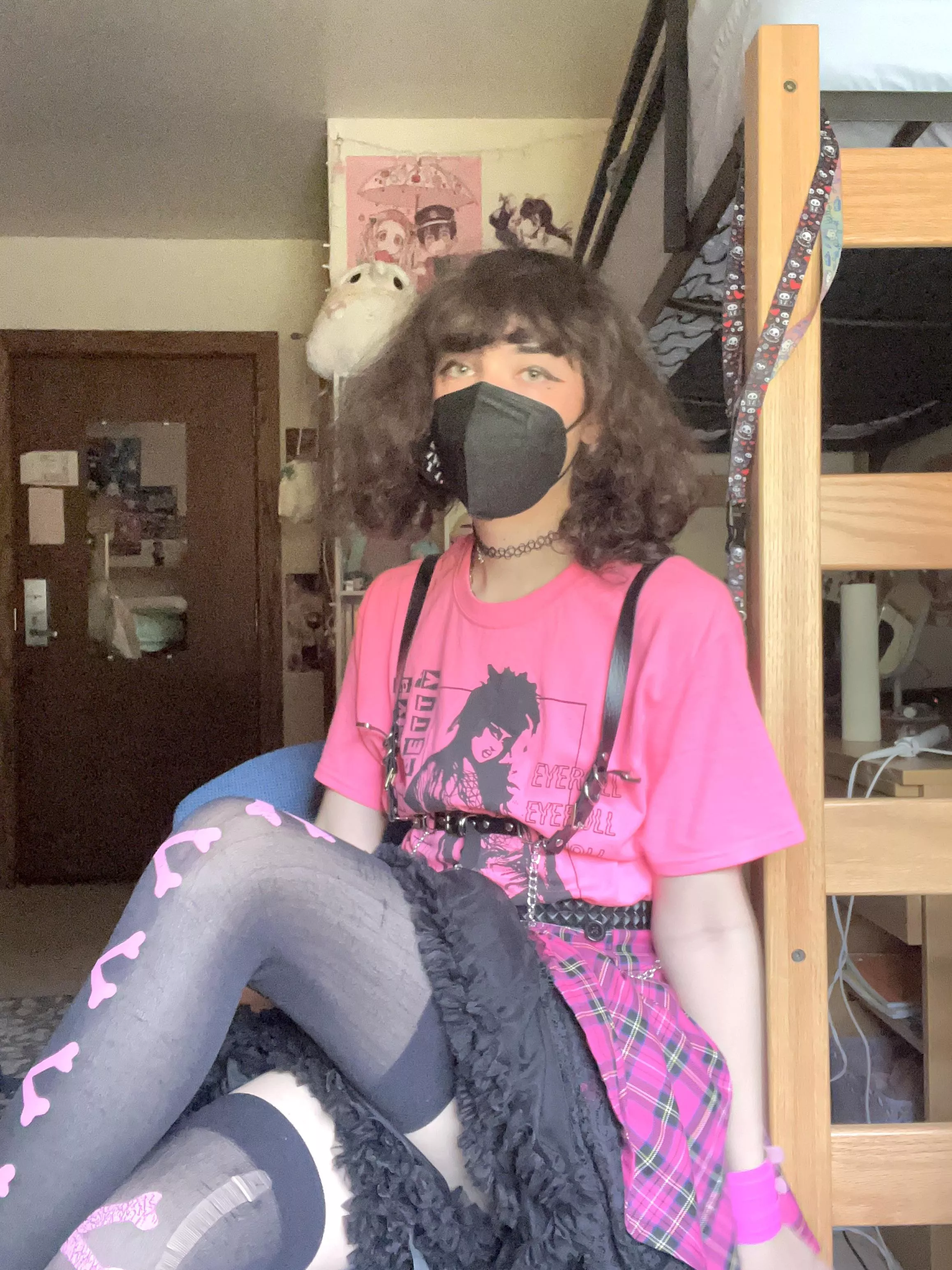 Gotta be colorful sometimes 🌷 posted by KatLily47