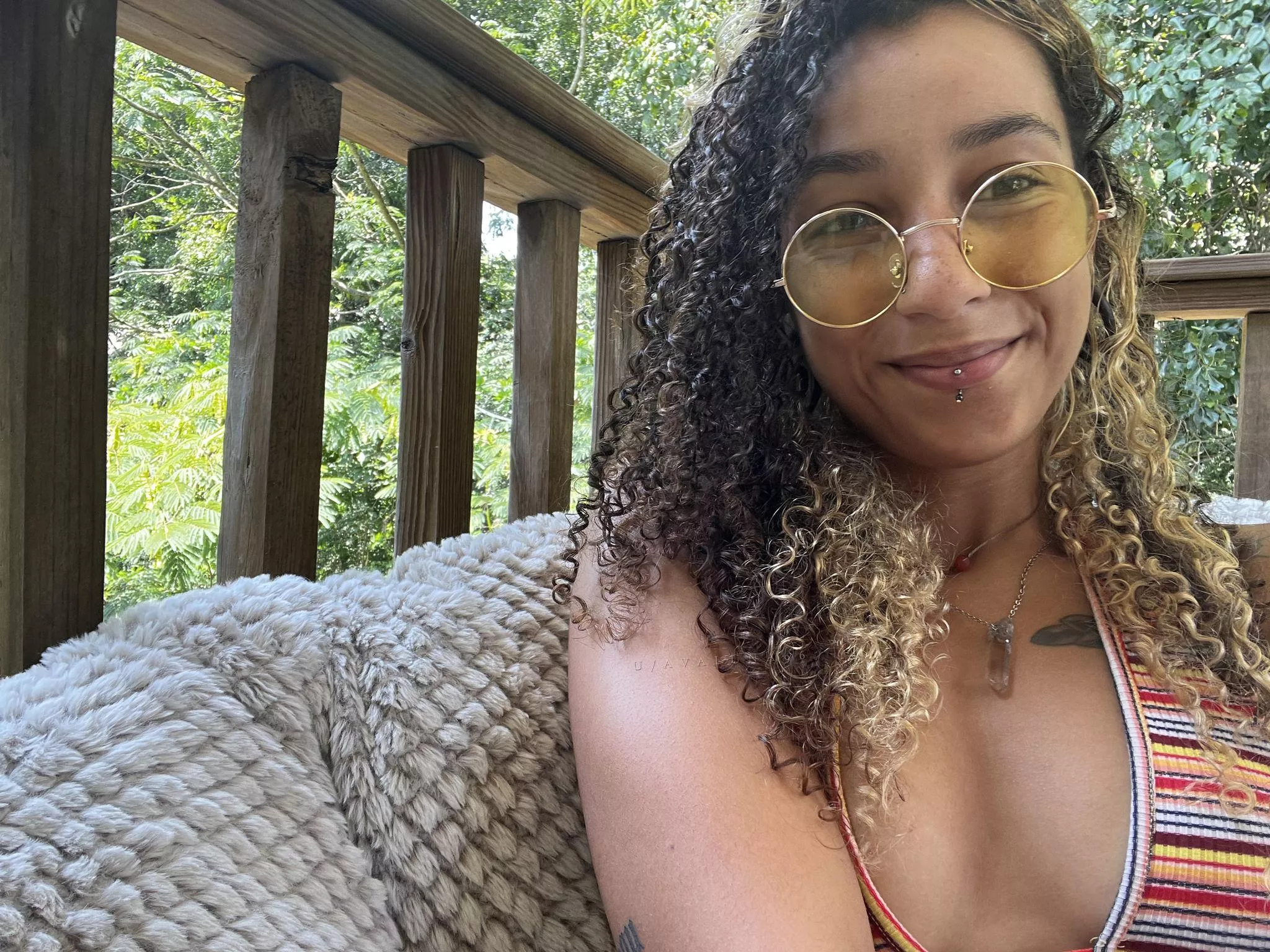 Happy Friyayyy!! posted by avaluna96_