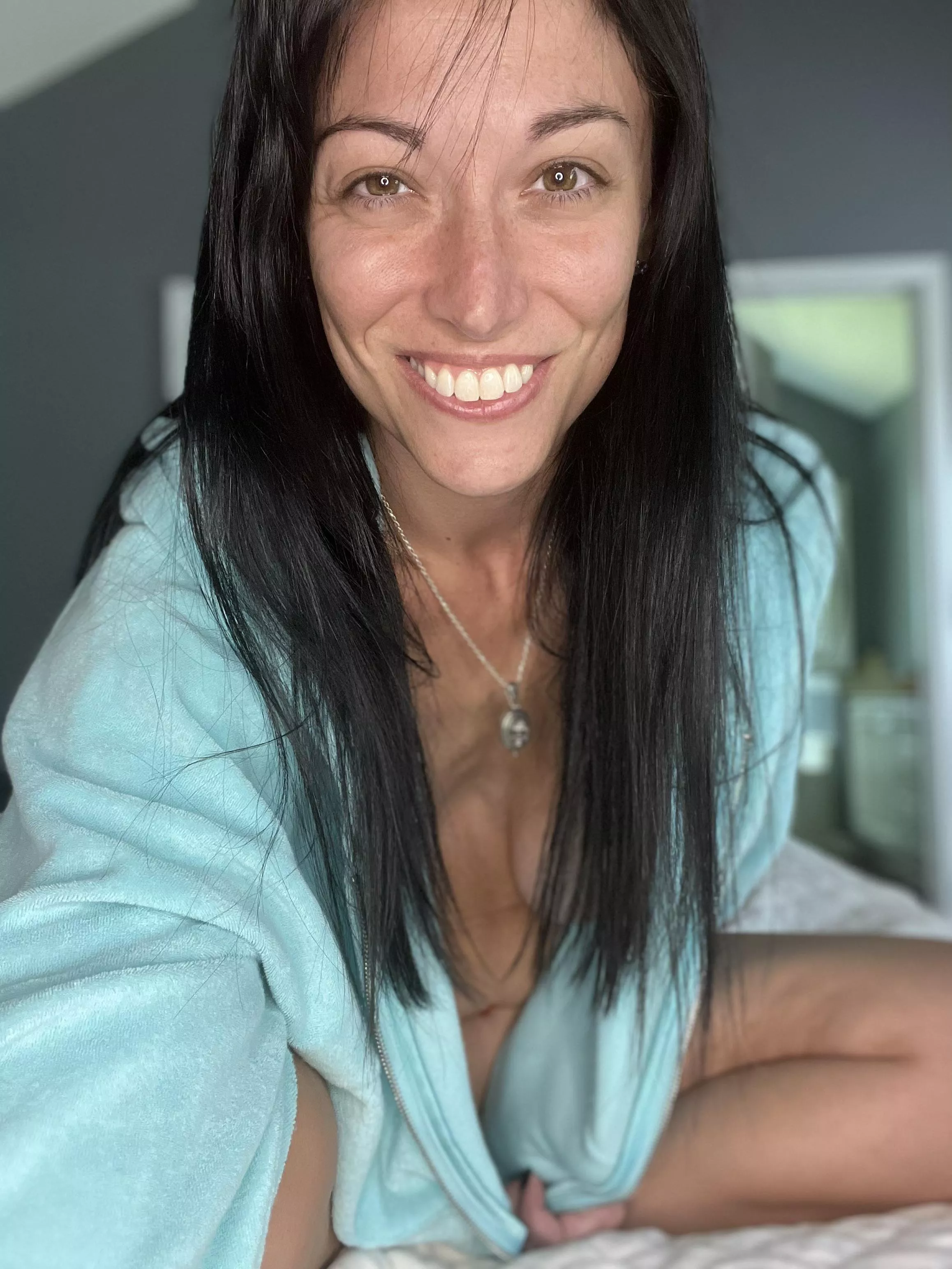 Hi❤️ posted by Athomewithember