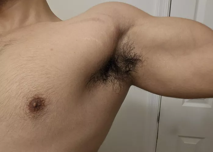 How's my hairy pits? by Applee207