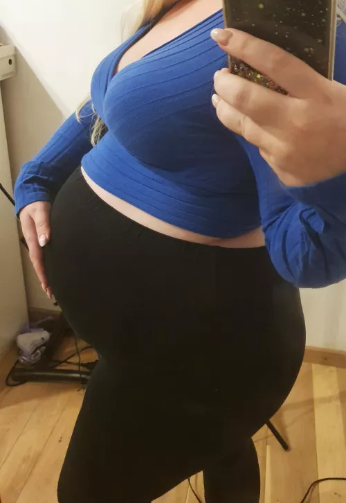 I have no panties... would you take off my clothes? by Blondinette04