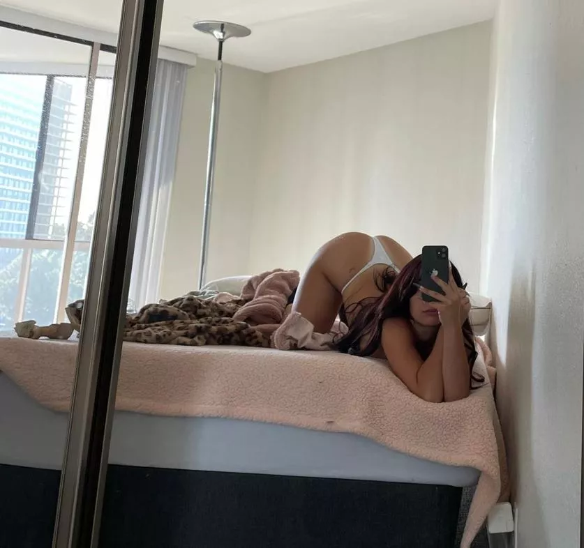 I love when guys stare at my round ass 💕 posted by SituationBig3131