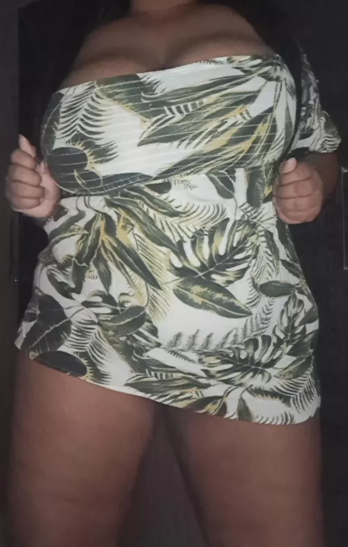 If you like thicc naughty latinas. Here I am papi by Latinafeetfreedom