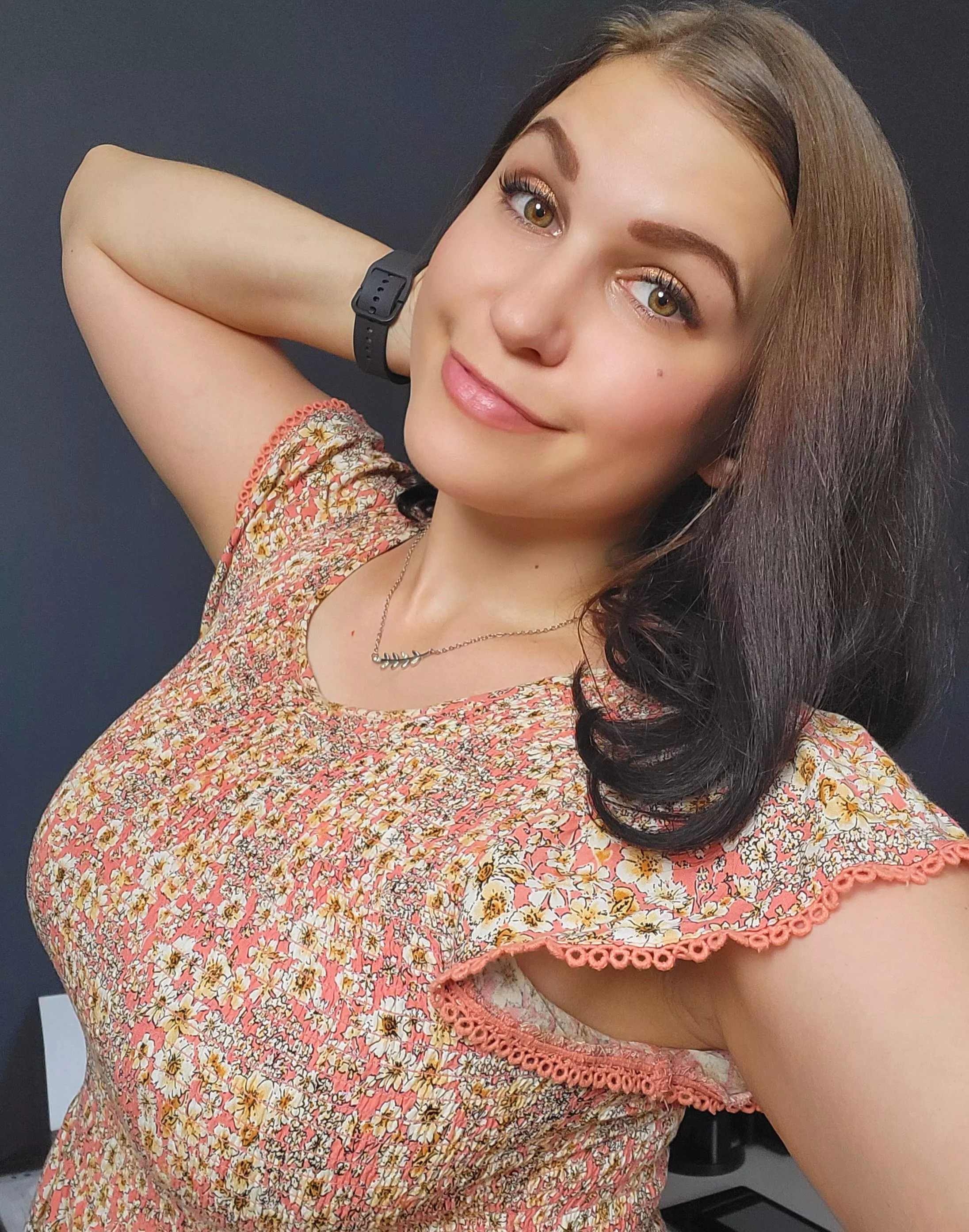 Let's get kinky tonight 🤤 [Tiny_hat] on @chaturbate posted by Tiny_hat_