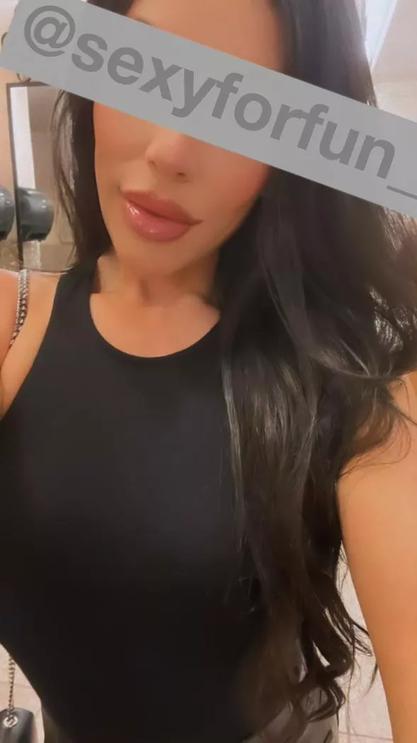 Night Out for this Latina Milf.. 💋 posted by Sexyforfun_