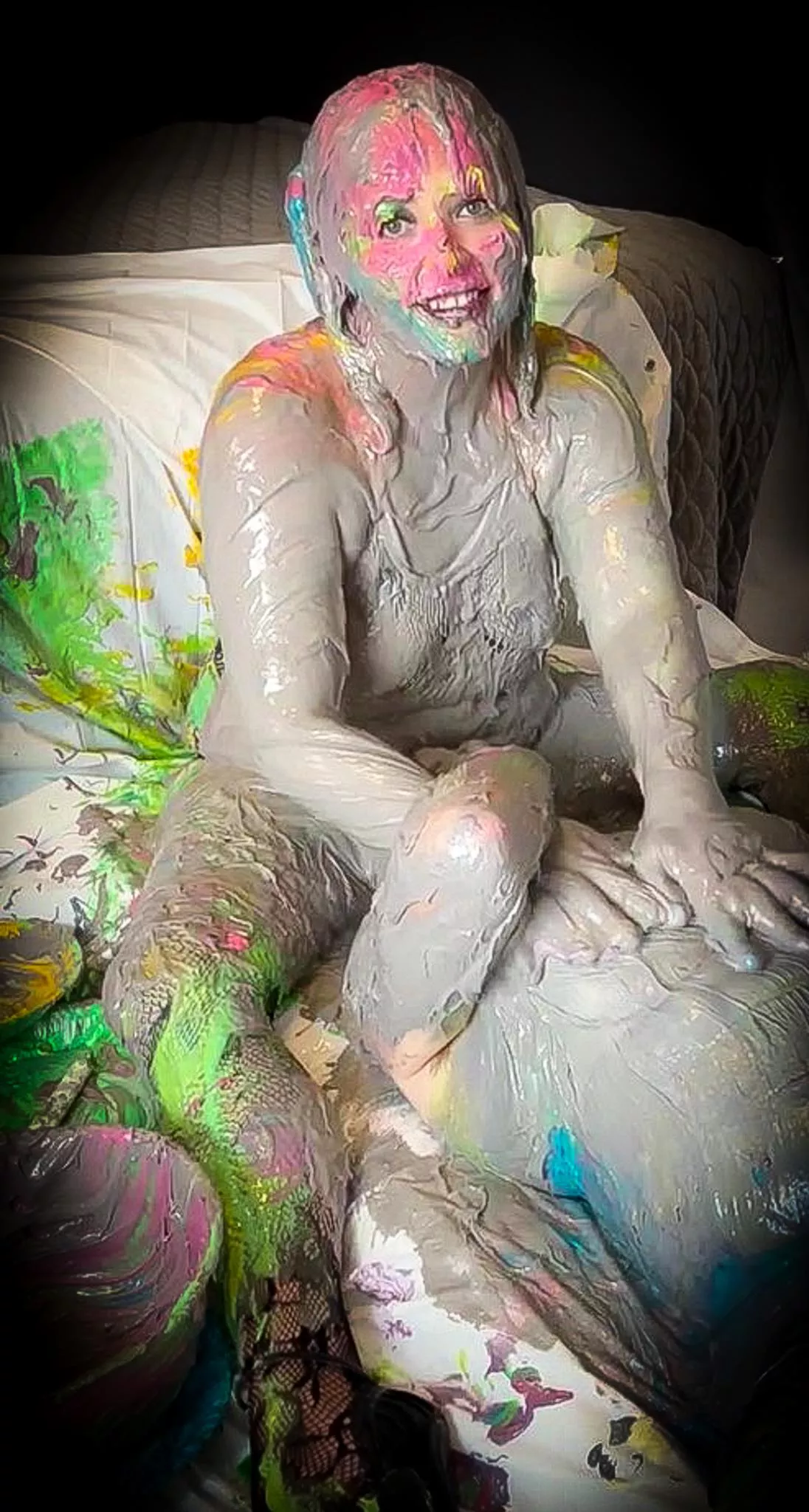 Now let's blend those colours 🖤💦 posted by MissNoireNFToy