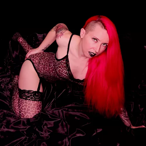 On the hunt by phoenix-0-x-0