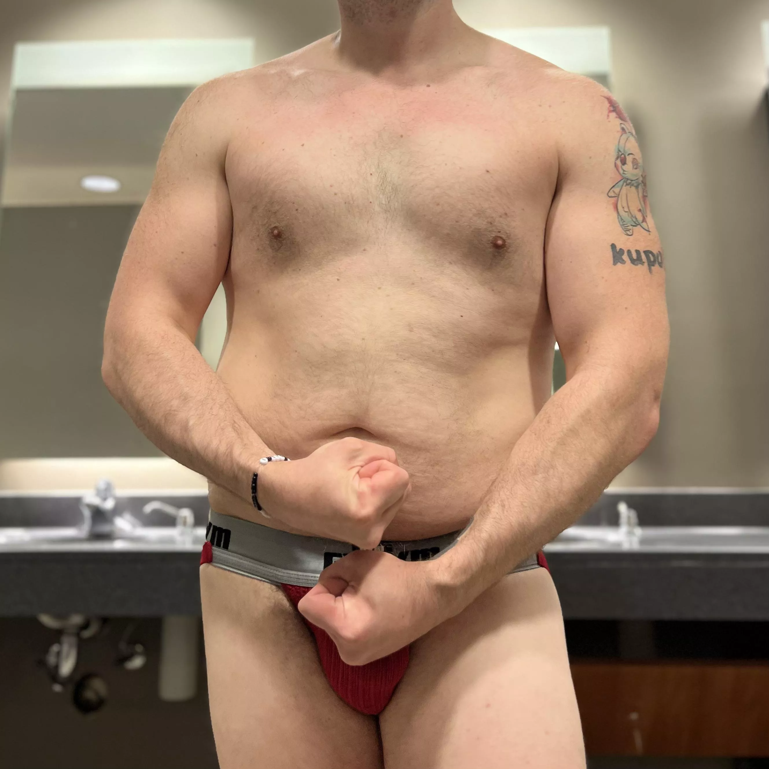 Post arm day….(39) posted by Alaska4009