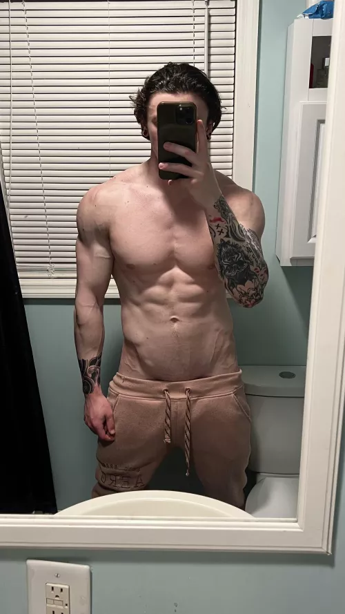 Slutty Saturday! Who wants to have some fun tonight?? by sadandhydrated_97