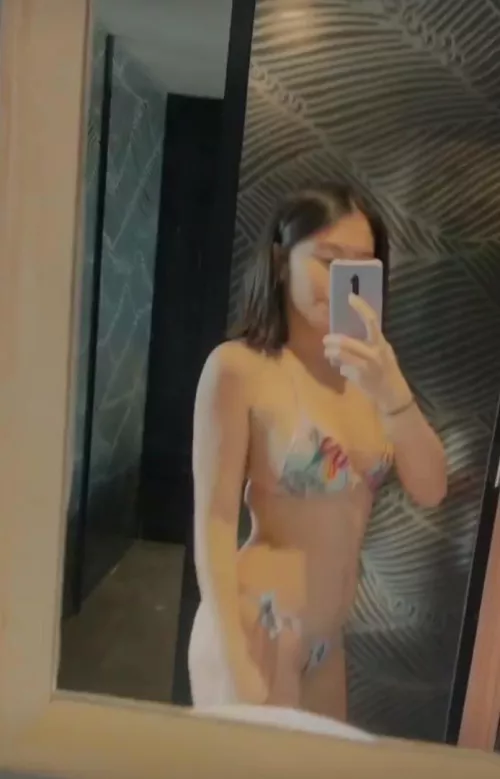 summer selfie 🤳 by Unusual-Towel-1831