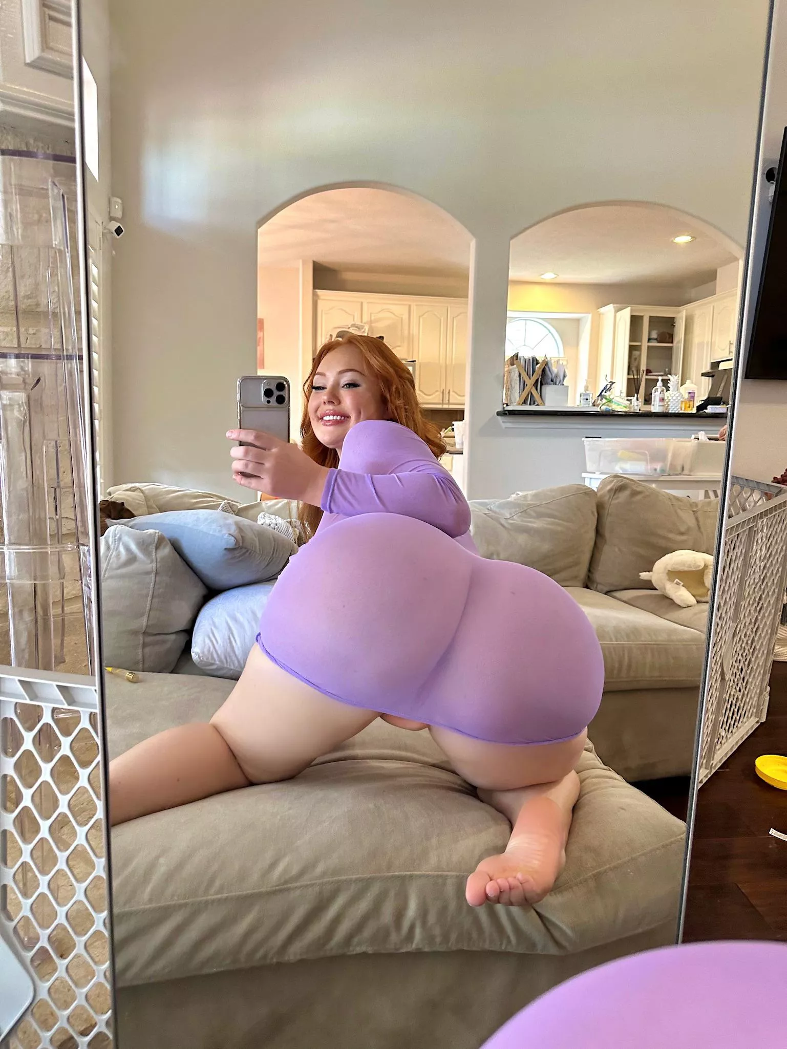 Super thick 🖤 posted by IAmBambiDoe