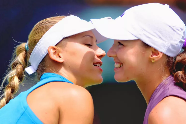 Anna Kournikova & Martina Hingis - tennis players by Spinemelter2000