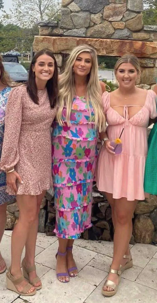 Cute friends posted by bwc_bull2121