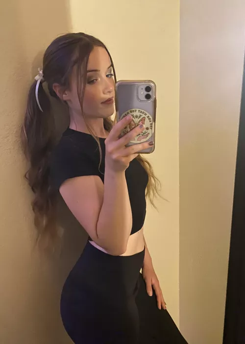 Feeling good today in this crop top <3 ❤️ by klappman