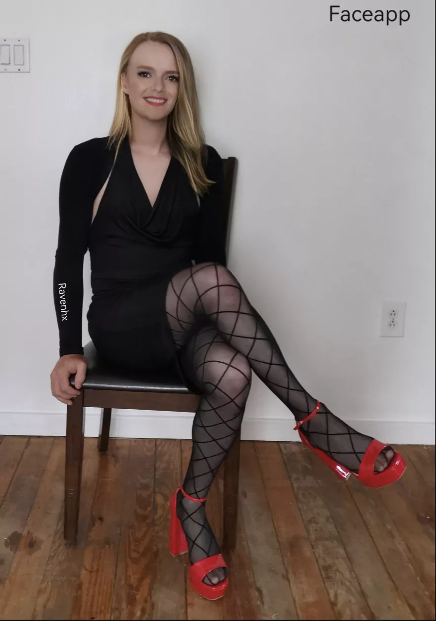 I do love this LBD with the red heels posted by ravenhx