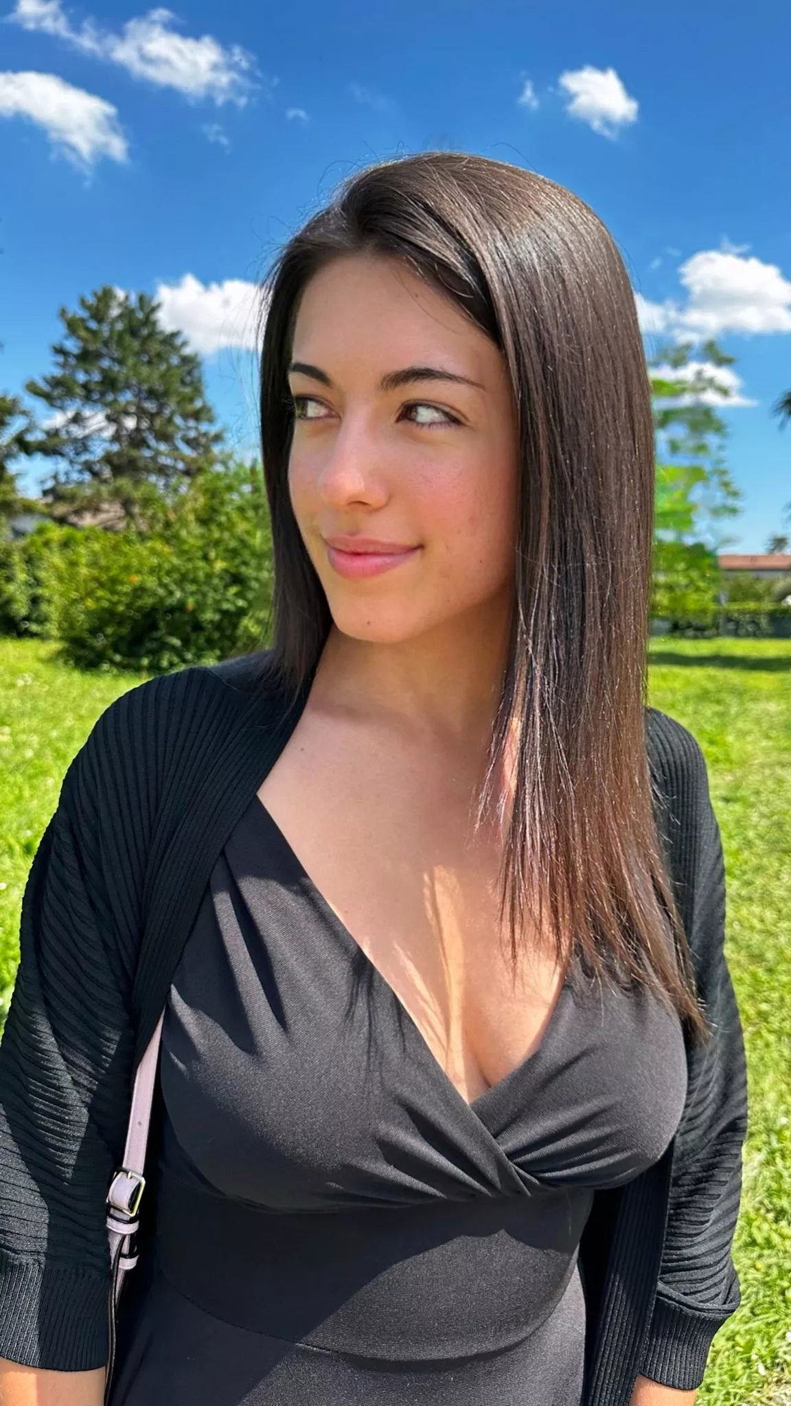 I live a braless life, carrying a carefree spirit F19 posted by little__devill