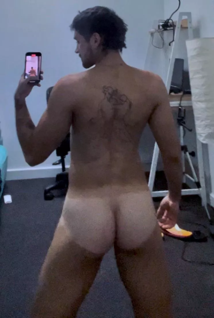 Kiss or slap? posted by Mission_Bad_5657