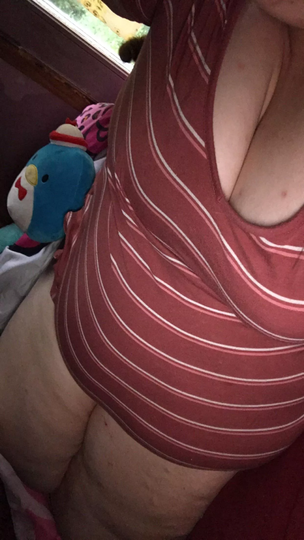 needin someone to cuddle with😭 posted by deadfairyx