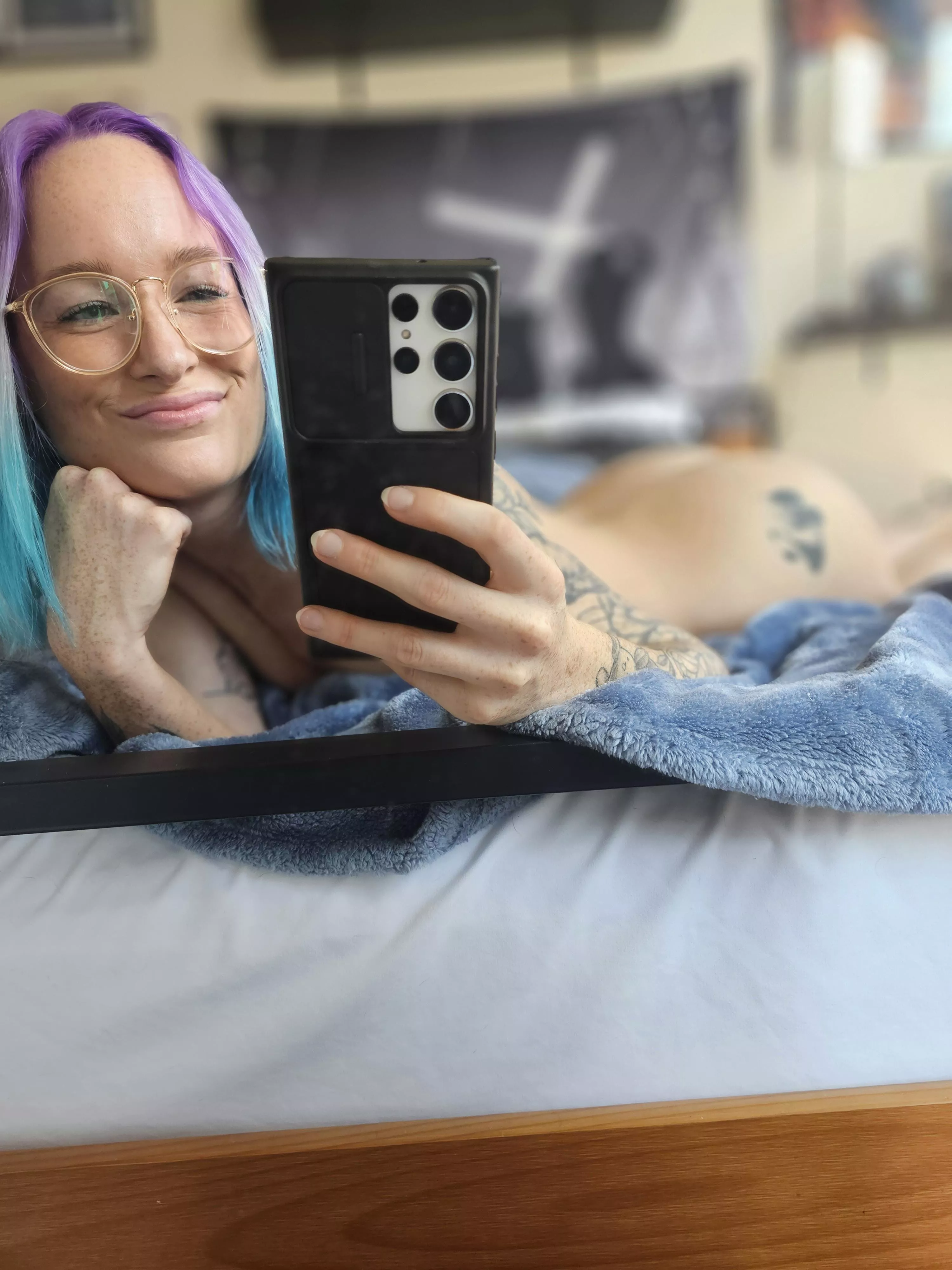 Nerdy, Blue Haired, and Nakey posted by _MyLittlePanda_