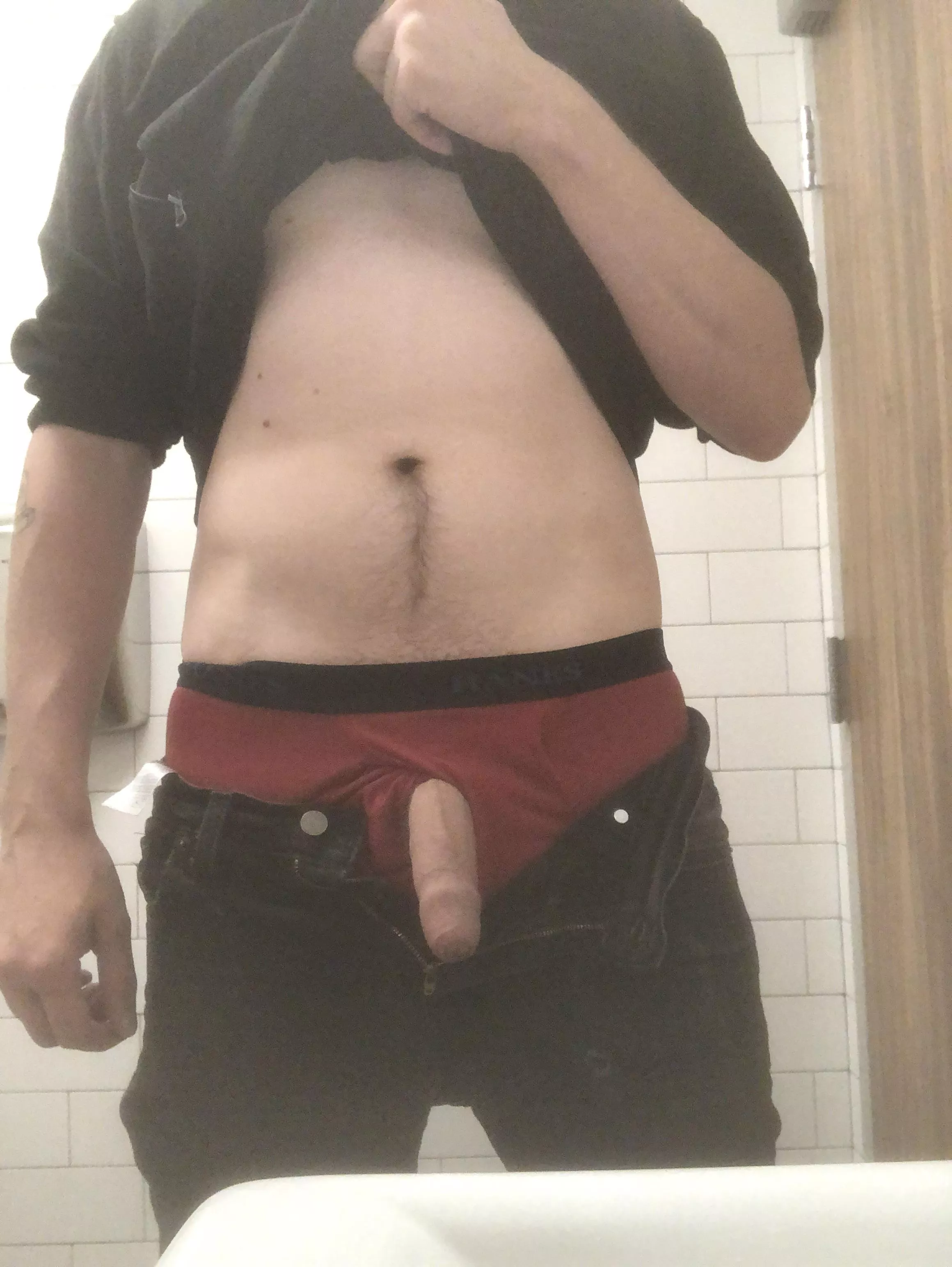 peekin out posted by Active_Conflict404