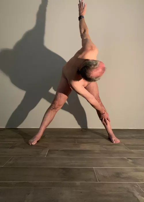 Pose and Shadow (m) by vivastraimages