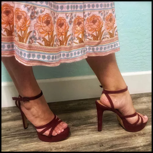 Strappy maroon platform (Jessica Simpson’s) by AZ_Heel7Wife