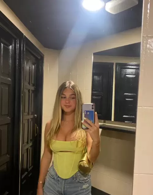 What you doing to her? by throwawaybetaboi67