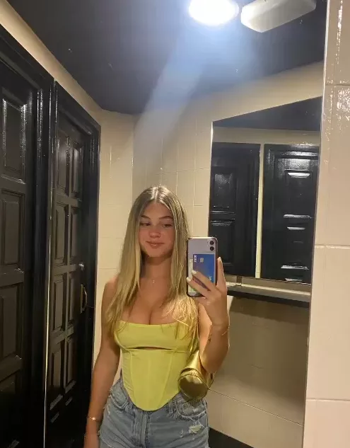 What you doing to her? posted by throwawaybetaboi67