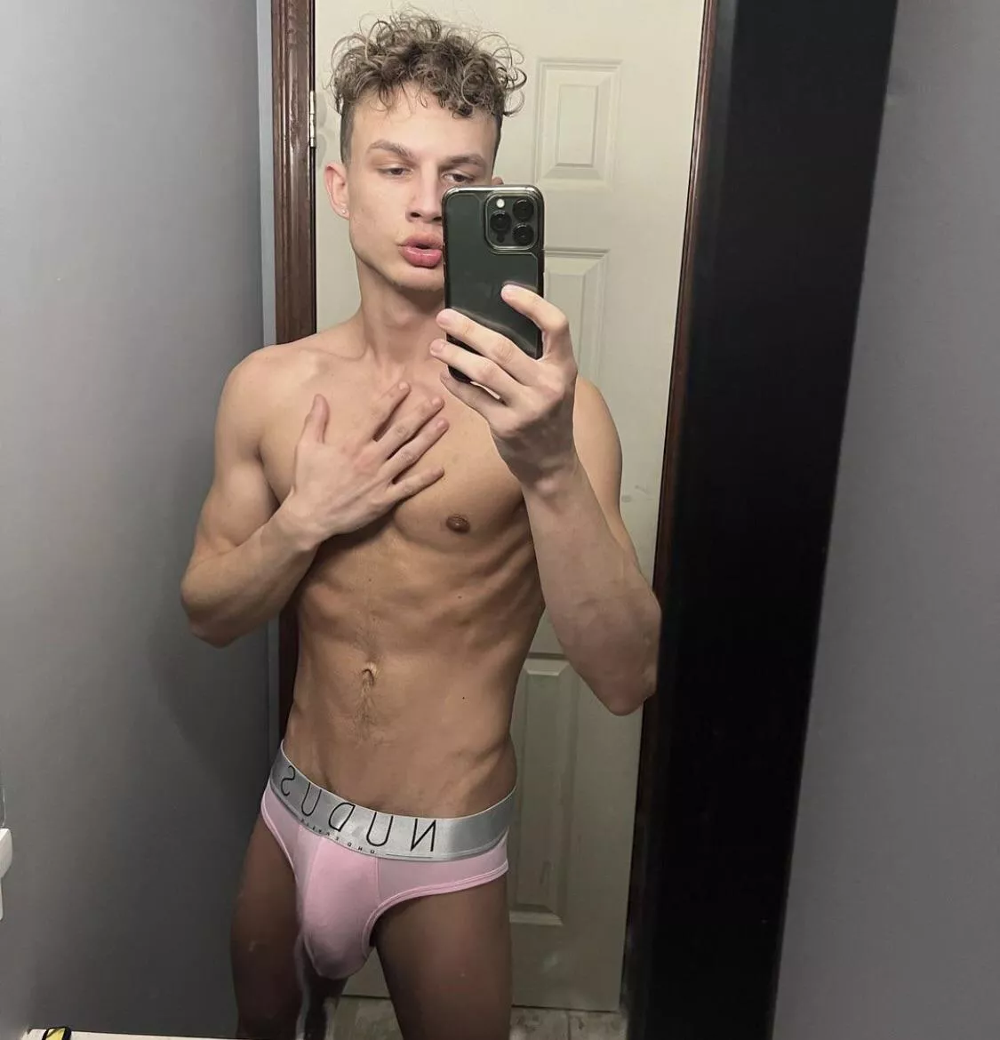 (18) hi I’m new here posted by tonytone_tv