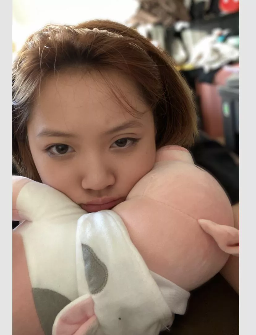 am i cute :0 posted by BubblyCalligrapher11