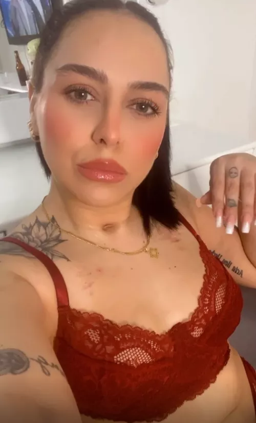 Cute little selfie in red :) by SnivelingToad