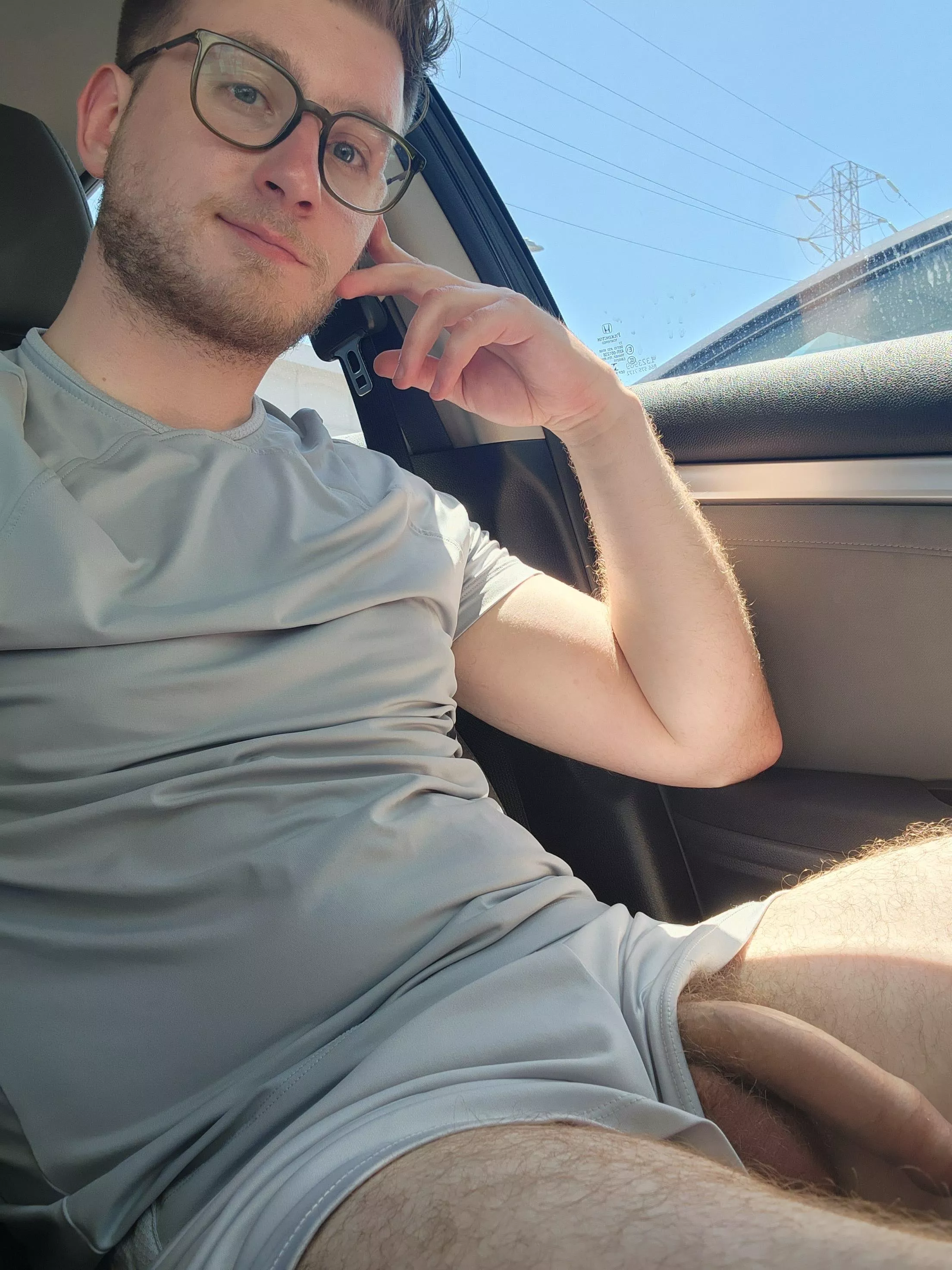 Do y'all cruise at the park? Need a mouth to service me good👅 posted by loganbaxtrum