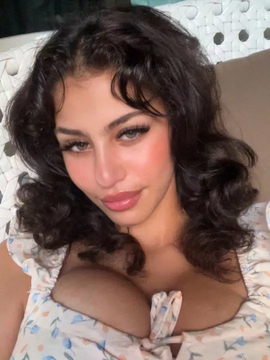 Do you like middle eastern girls? posted by fond_breadth