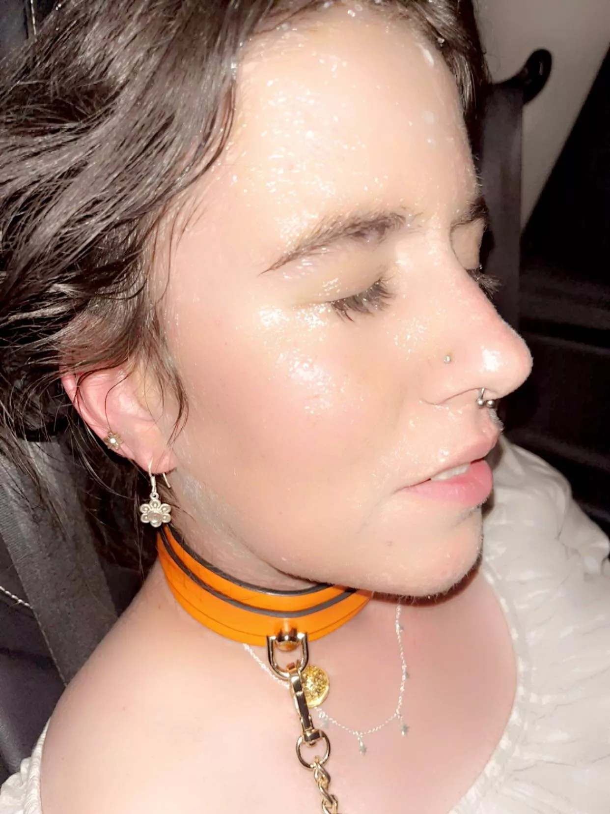 Leashed and Glazed posted by awakeslut