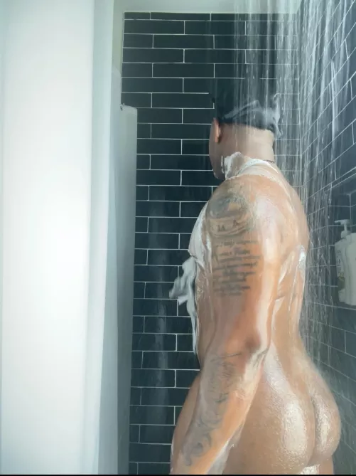 Lend a hand?! by AftaDarkM