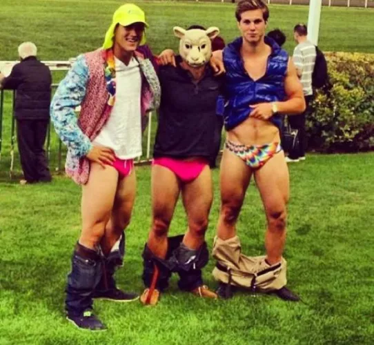 Pants down by Primal_Mantis