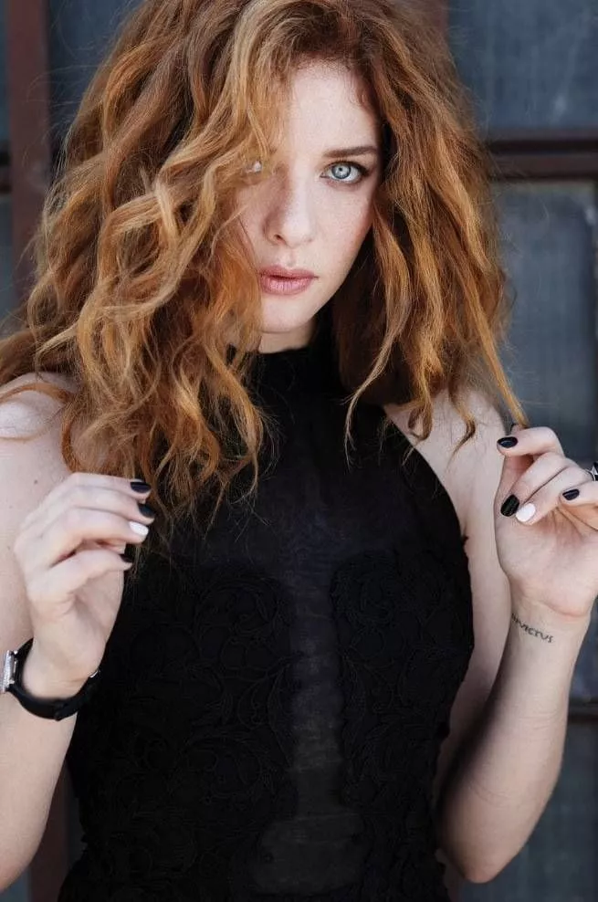 Rachelle Lefevre posted by lavendercamomile