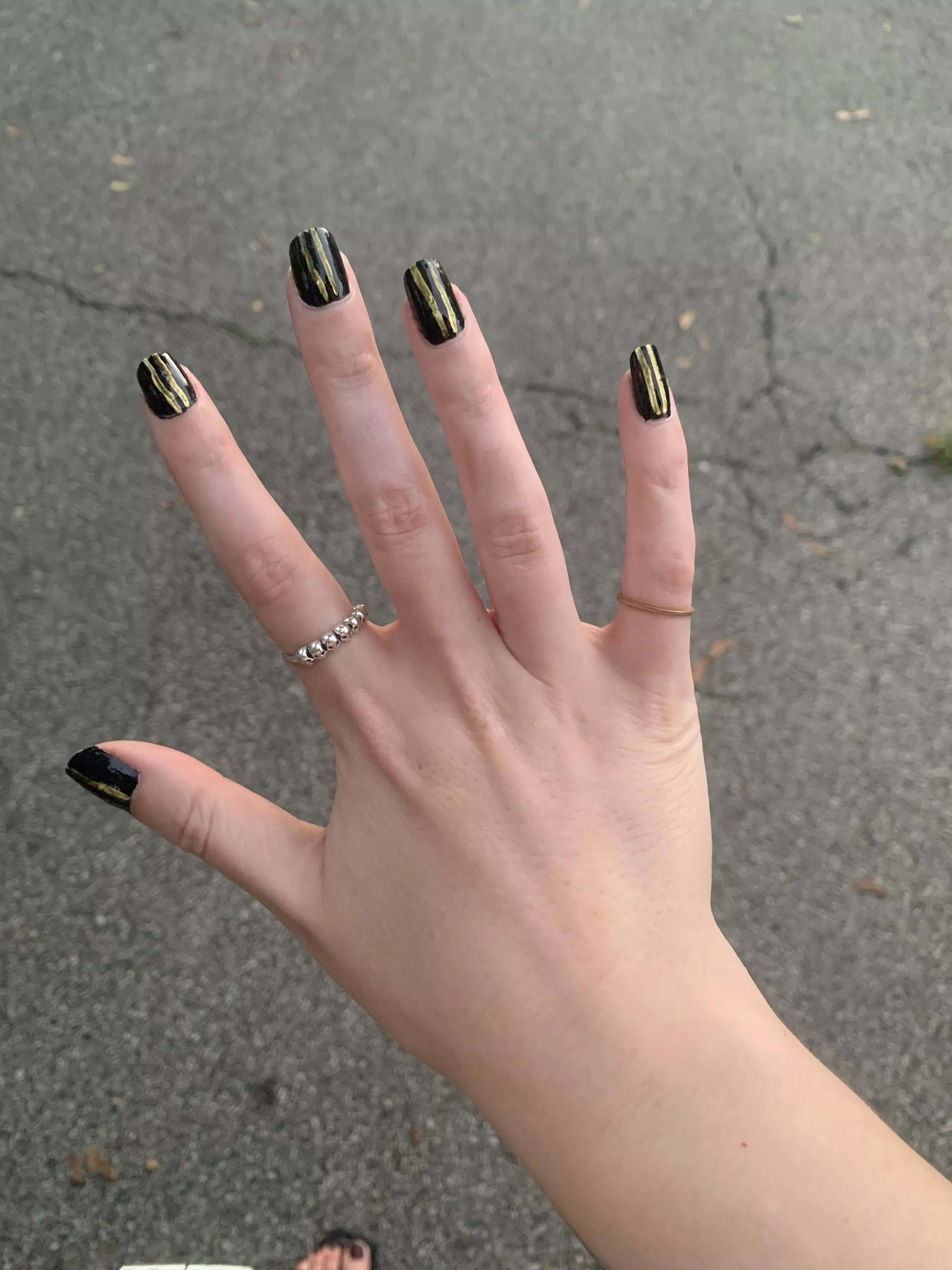 Showin off the new nails posted by sirenskiss3