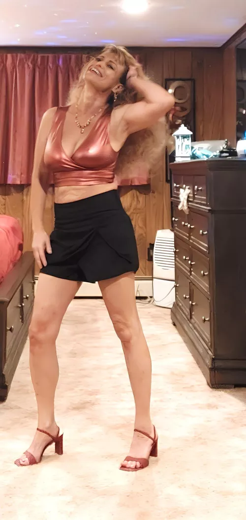 Tickle me here by LanaRN69