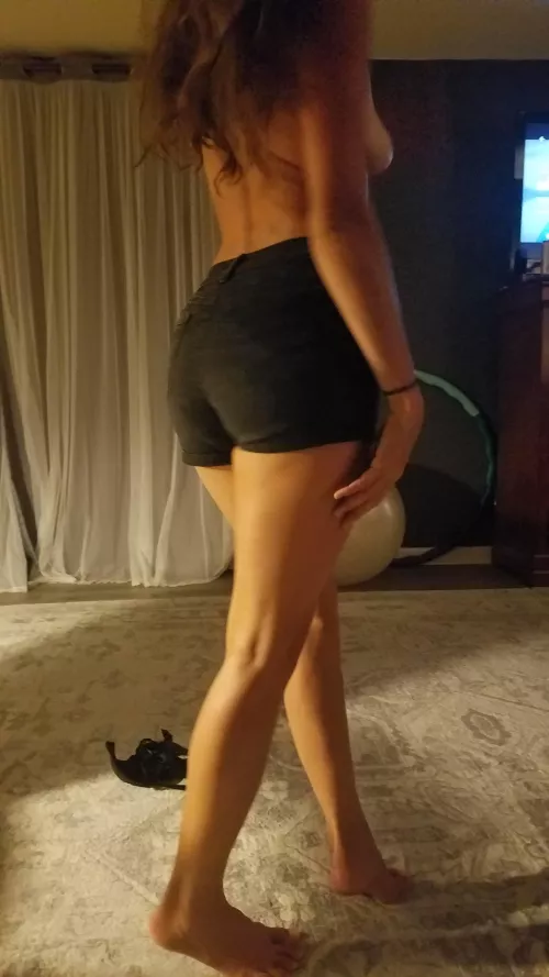 Too sexy for her shorts by thehitz04