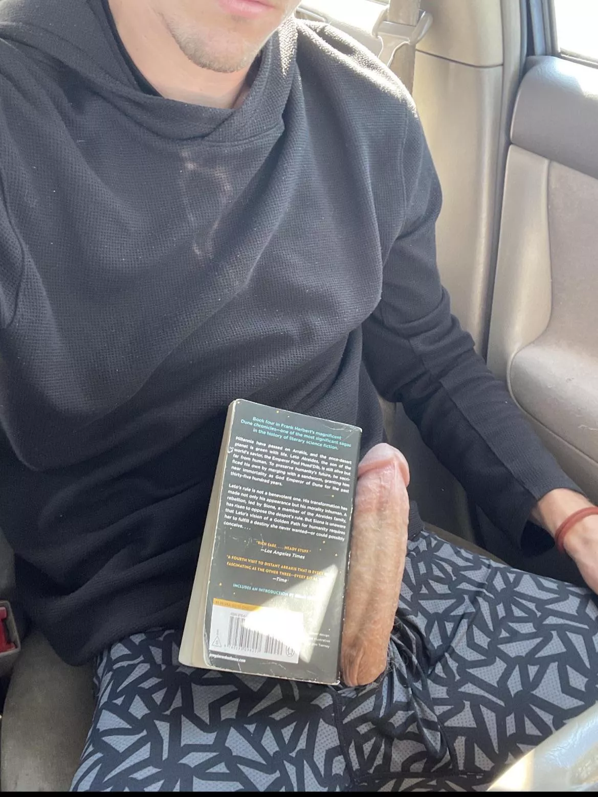 WOULD YOU FUCK SUCH A NERD? Open for rates and dms ! posted by Putrid-Cash-7562