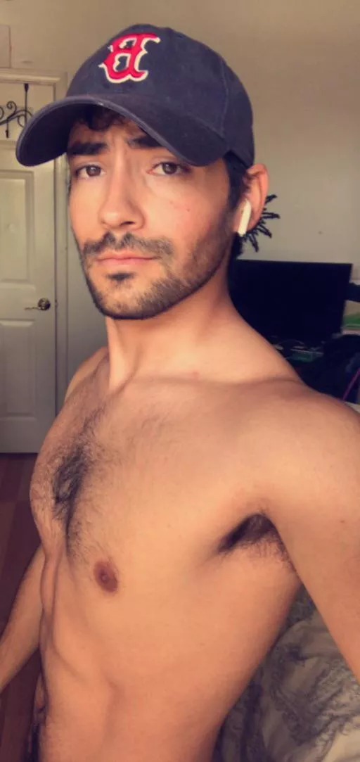 23 Texas Vers hairy masc dude looking for longterm chats hmu Dramire523 posted by Ergodic22