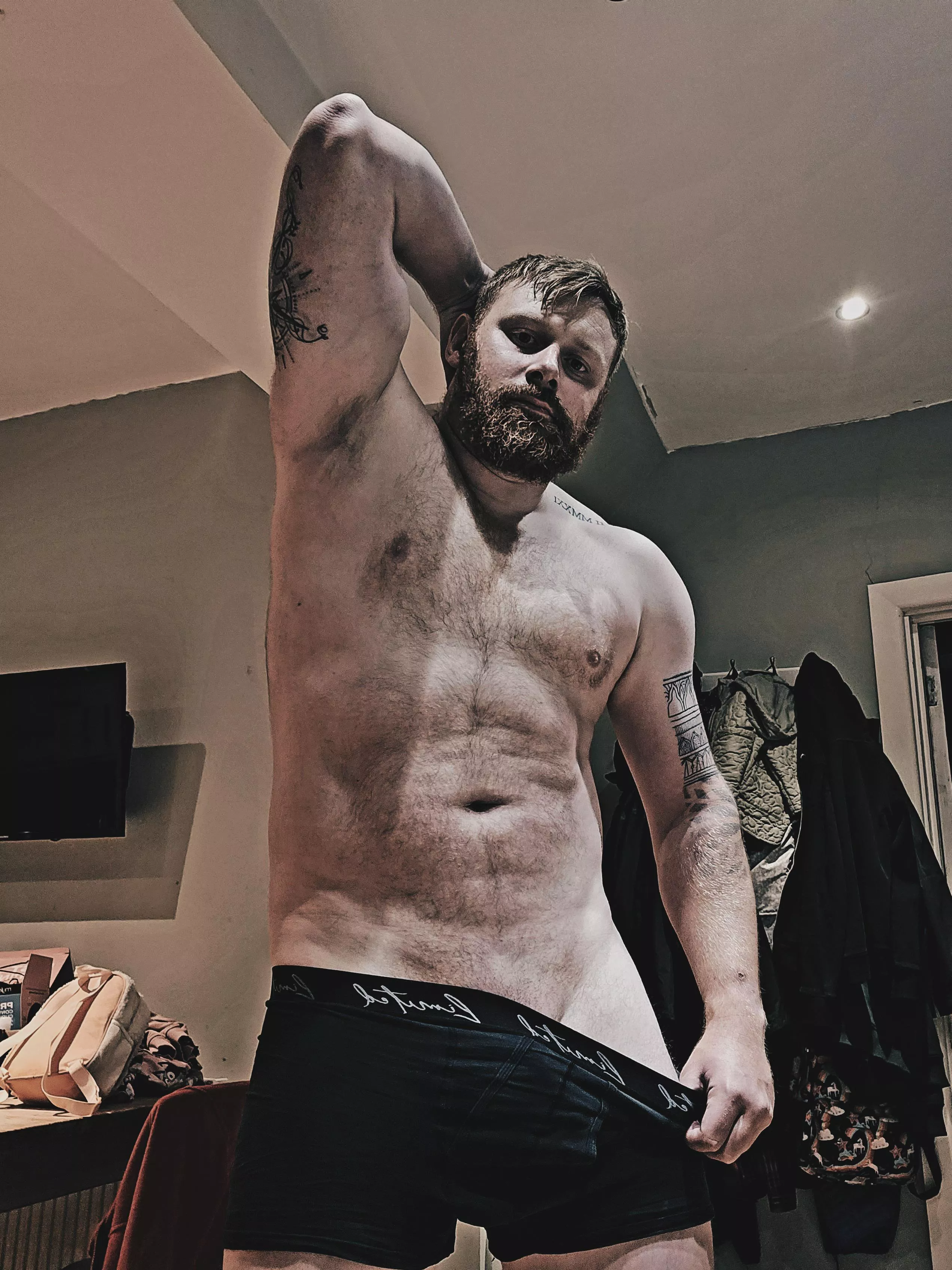 (36) feeling pretty thick tonight posted by sfp_gho57