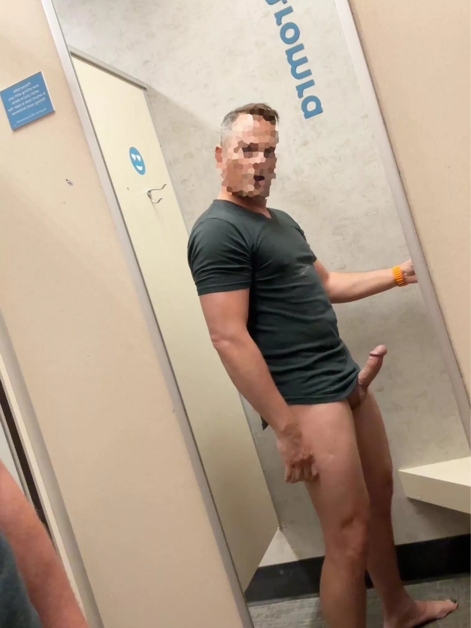 45m. Who wants Daddy to breed them in the fitting room? posted by tdpdp29