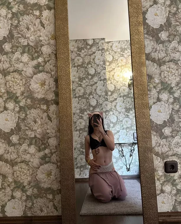 Am i a good girl? posted by plushsesam