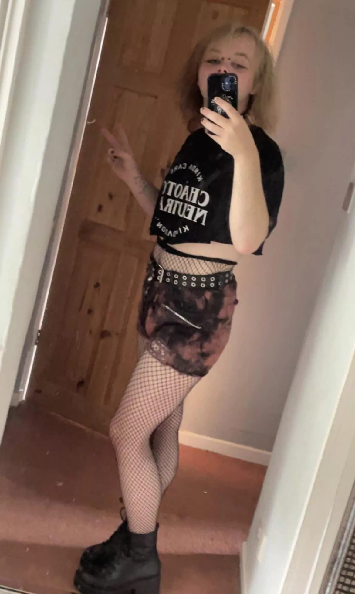anyone lookin for a punk femboy? >:3 posted by bootcakee
