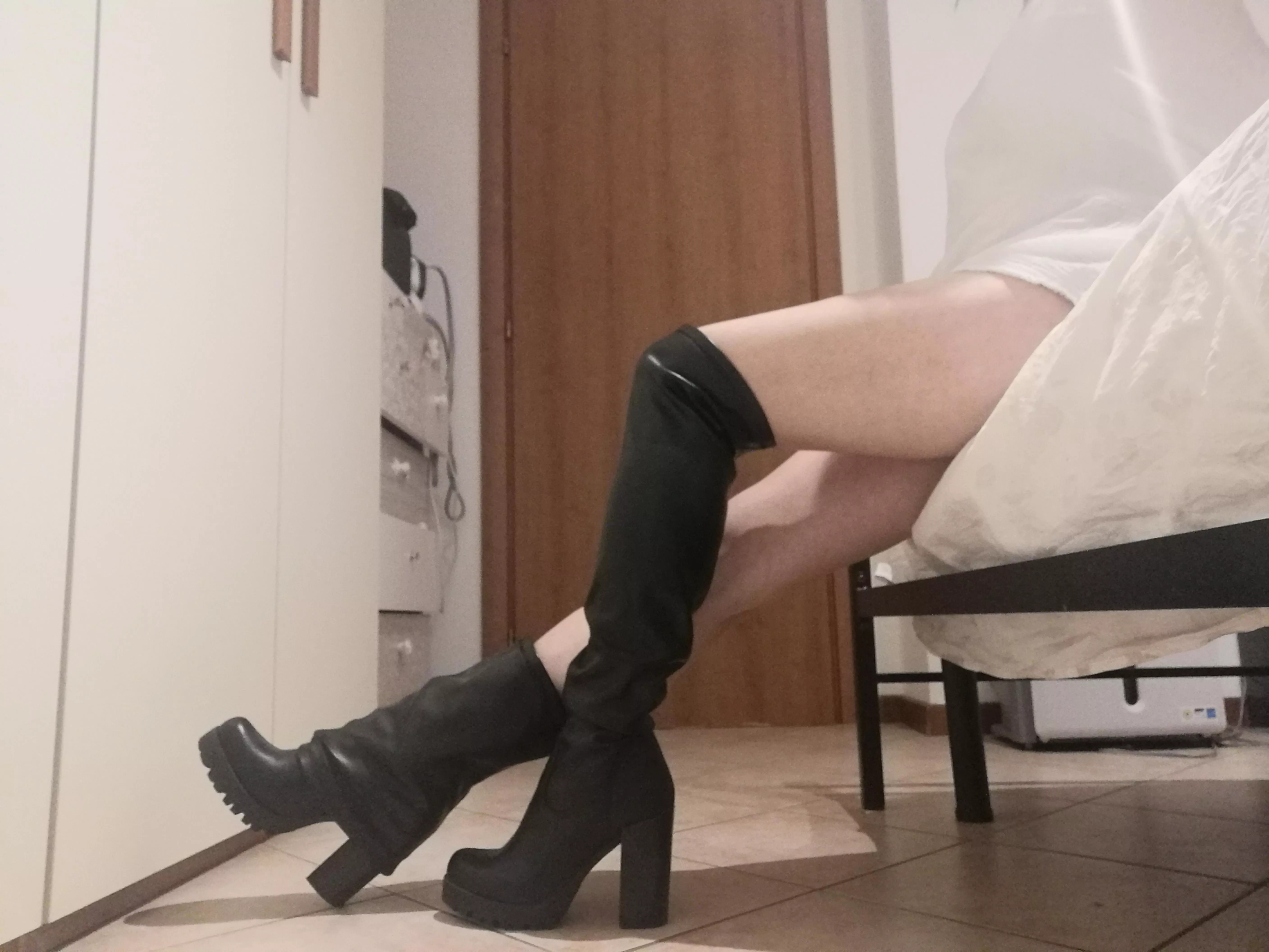 Better up or down?!?🤔 posted by Nobodyprincess80