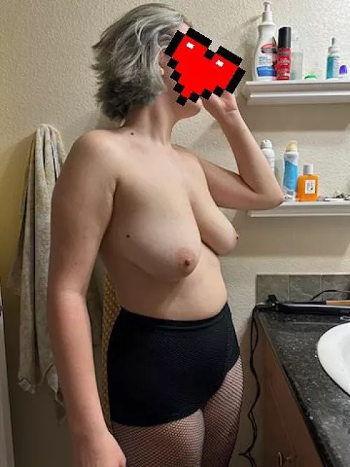 Come hang out while I take my makeup off by Automatic-Titty