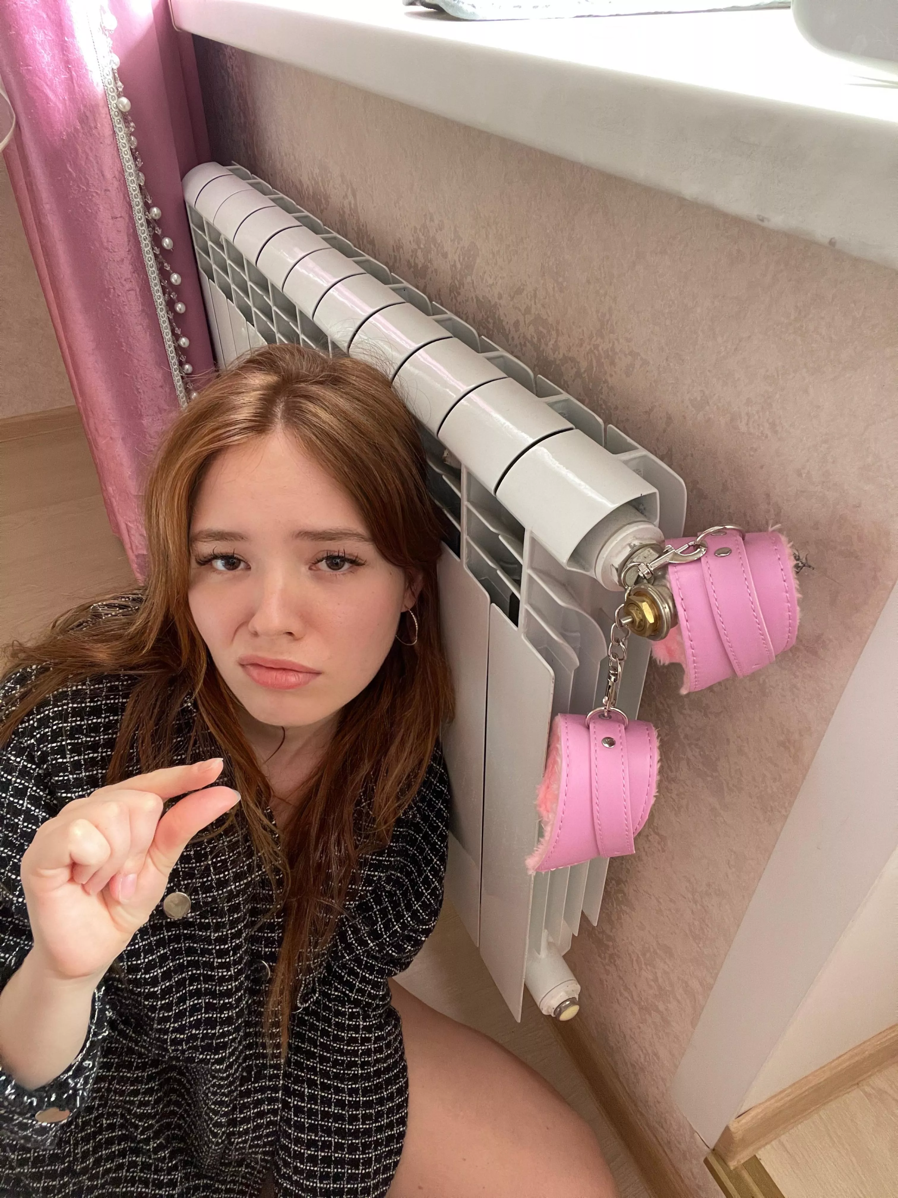 Come here and I'll tie you up, okay? 😈 posted by CassiePickle