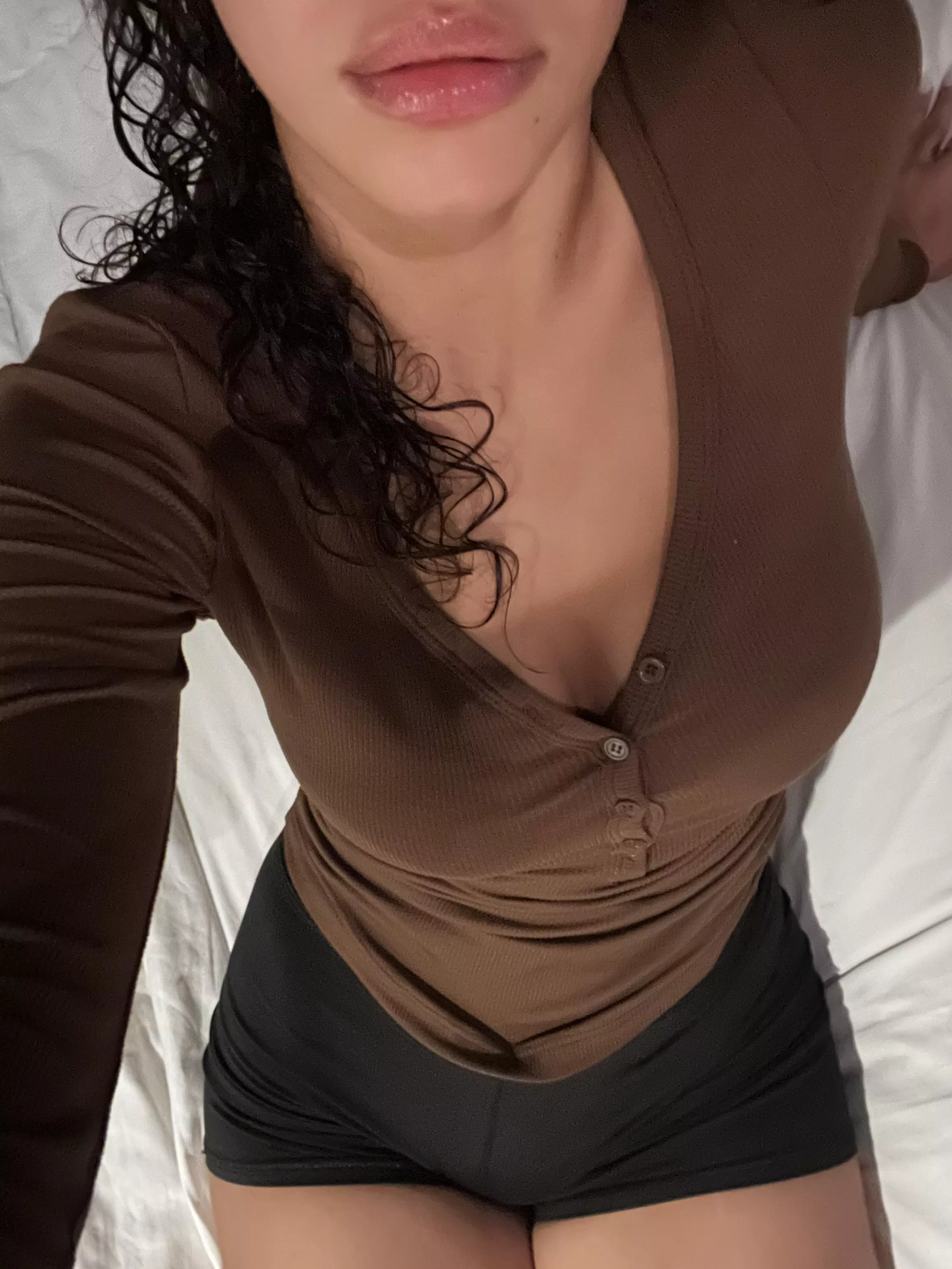 Come kiss me 🙈 posted by fond_breadth